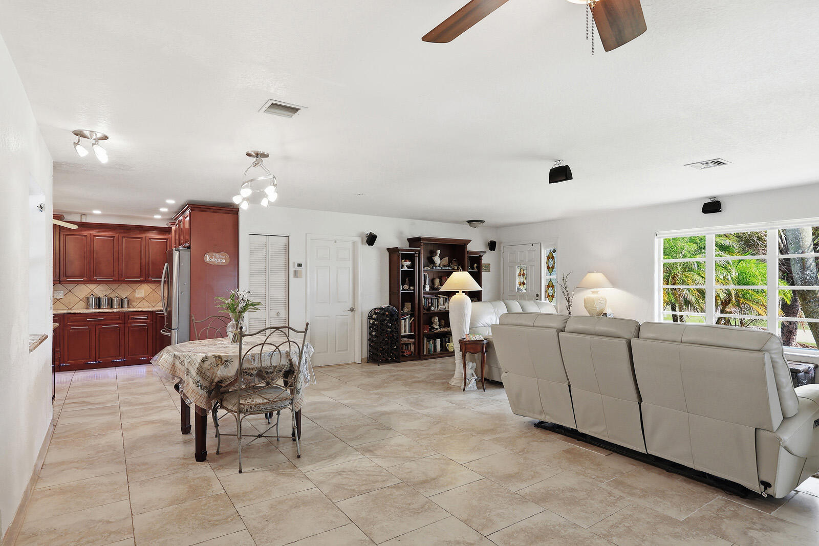 7137 St Andrews Road Lake Worth, FL 33467 - Photo 11 of 38 IMG_3798
