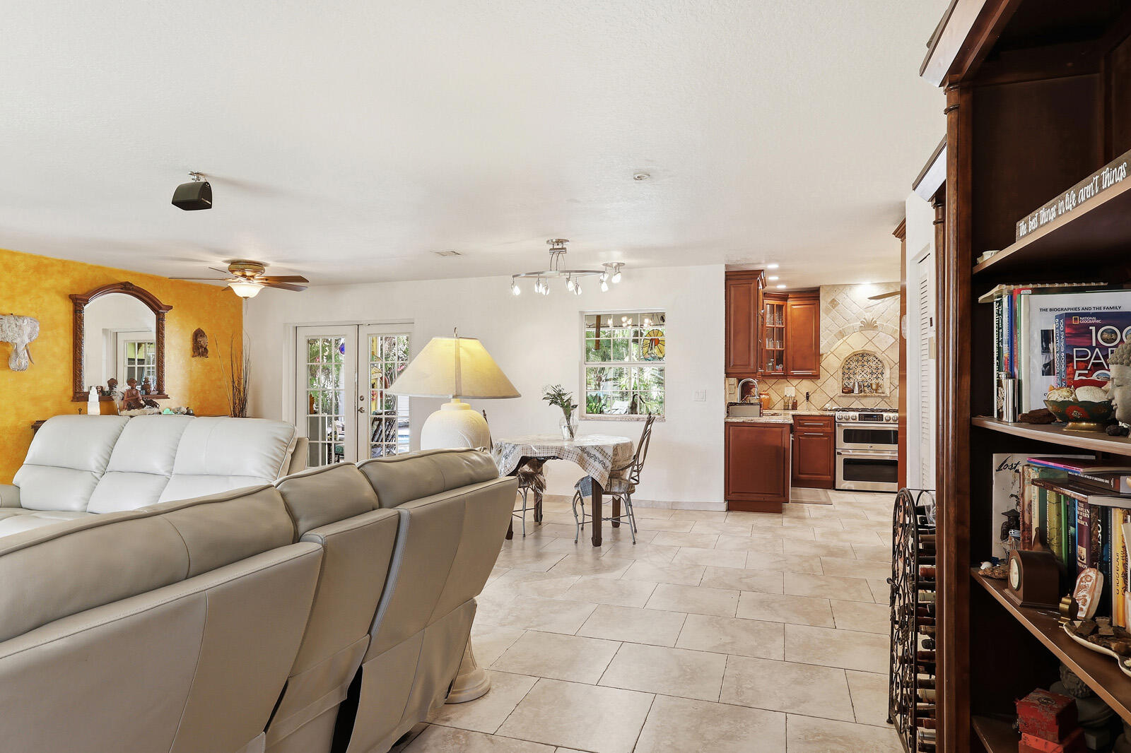 7137 St Andrews Road Lake Worth, FL 33467 - Photo 5 of 38 IMG_3772