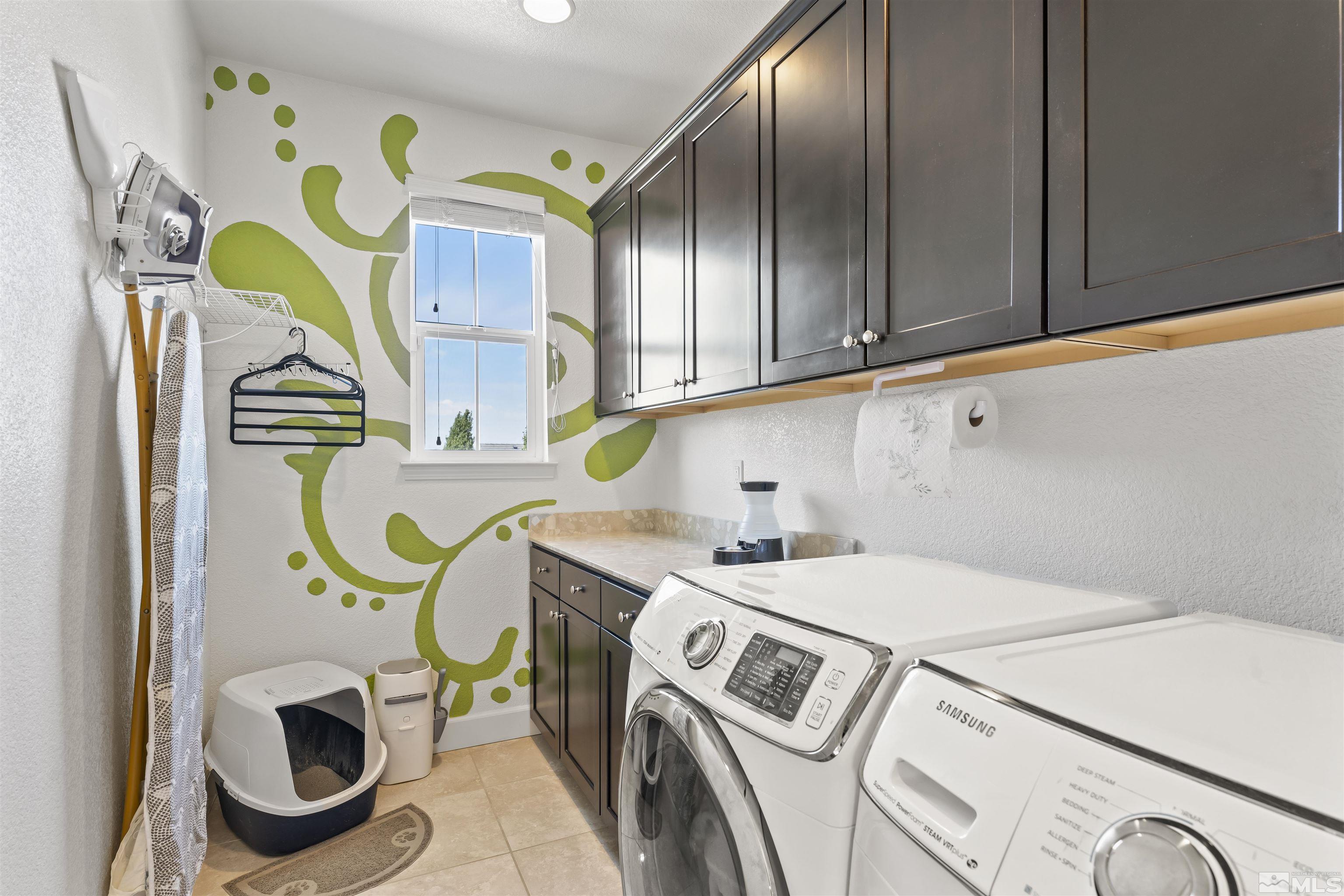 2082 Whitecliff Drive Reno, NV 89521 - Photo 27 of 40 a utility room with dryer and washer