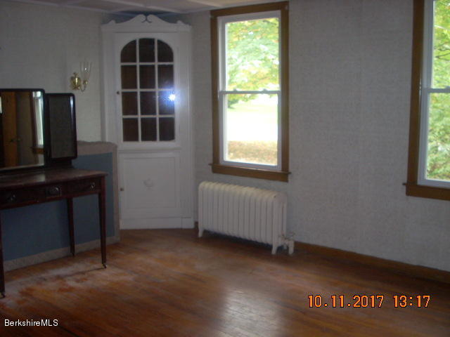 59 Holmes Road Pittsfield, MA 01201 - Photo 7 of 22 dining1