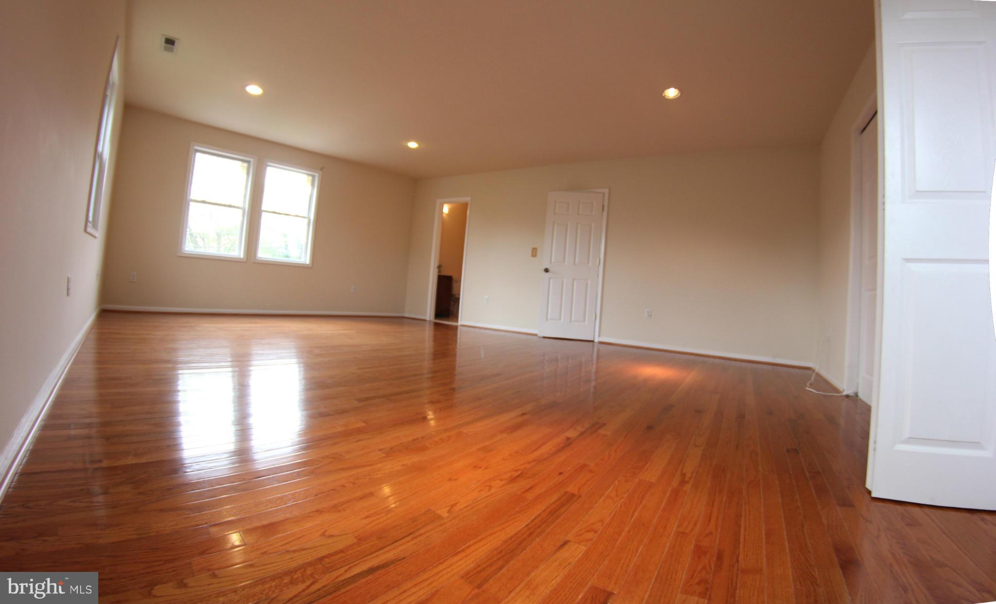 5239 Montgomery Street Springfield, VA 22151 - Photo 14 of 30 Bedroom (Master)
