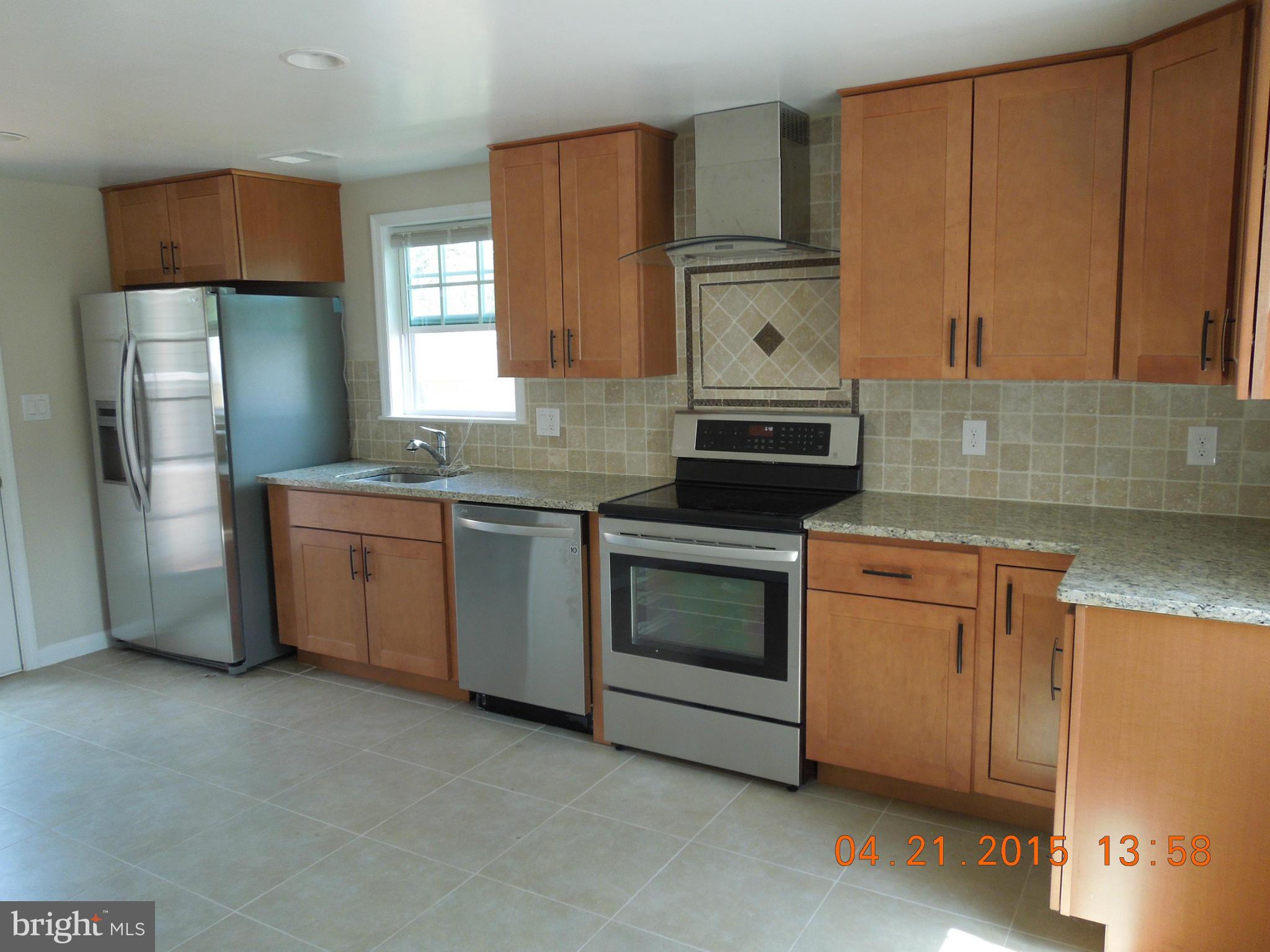 8506 Rugby Road Manassas Park, VA 20111 - Photo 22 of 28 Kitchen