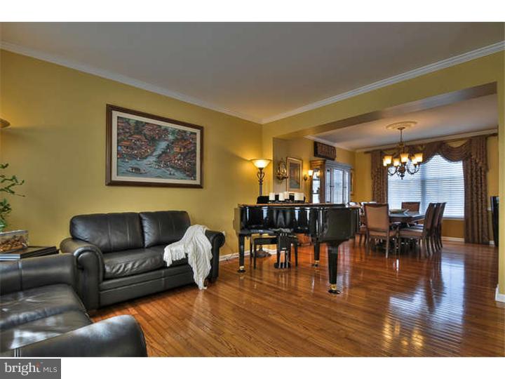 14 Wendover Road East Windsor, NJ 08520 - Photo 5 of 21 Living Room