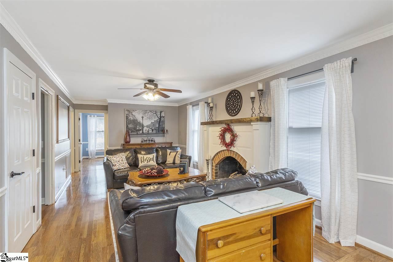 214 Loblolly Lane Greenville, SC 29607 - Photo 11 of 35 Gallery Image 11