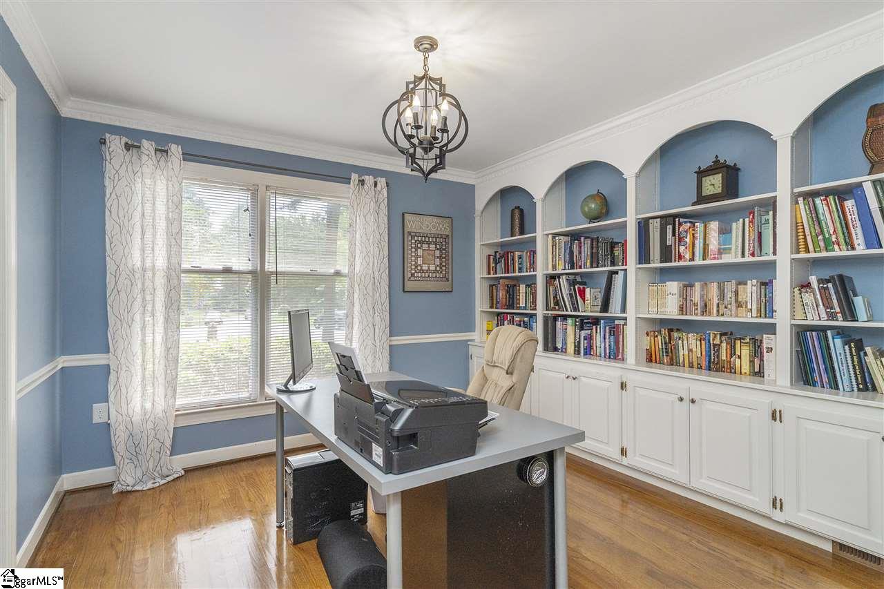 214 Loblolly Lane Greenville, SC 29607 - Photo 4 of 35 Gallery Image 4
