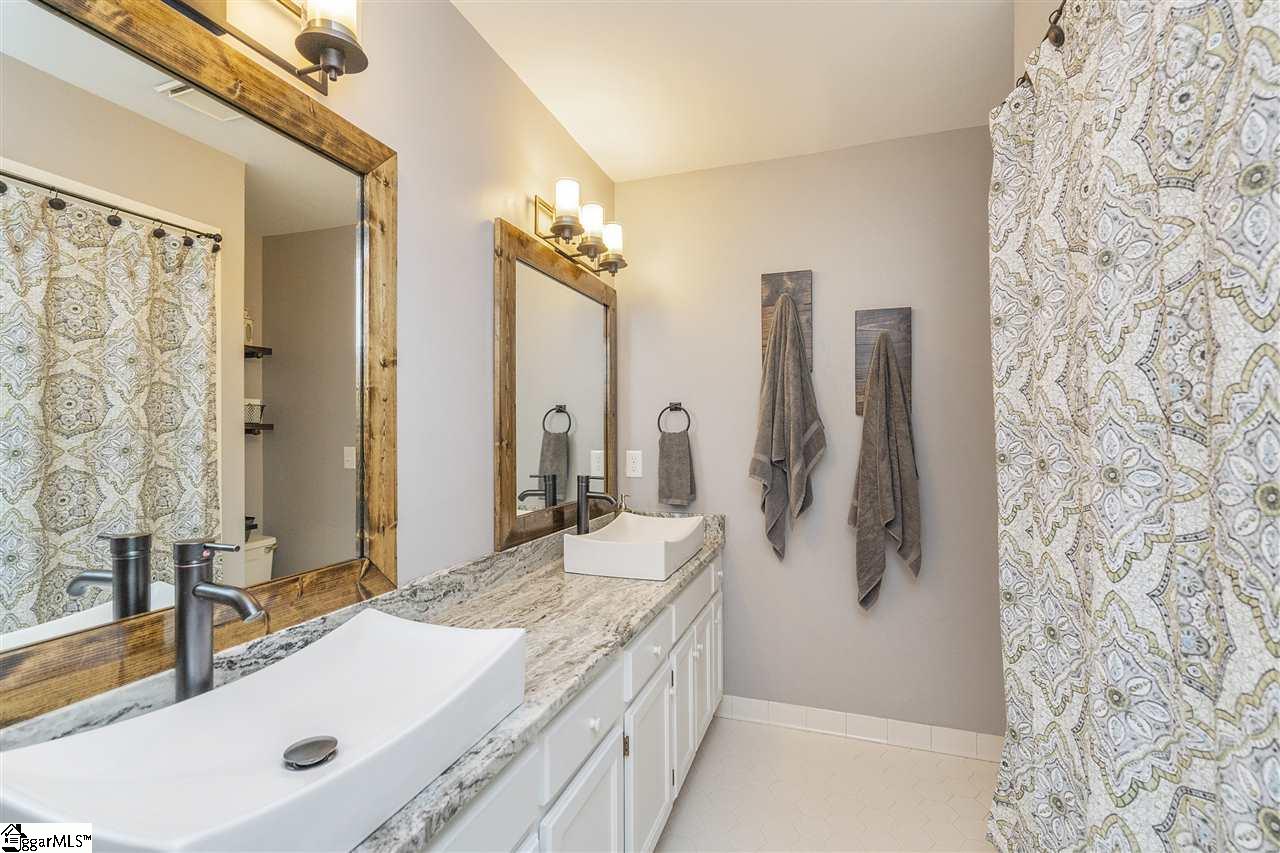 214 Loblolly Lane Greenville, SC 29607 - Photo 7 of 35 Gallery Image 7