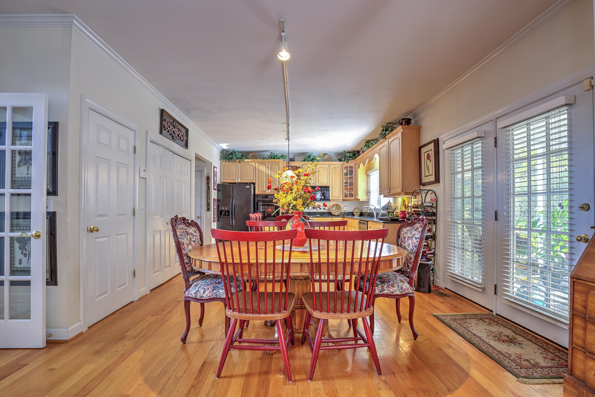 246 McIntosh Road Roanoke, VA 24019 - Photo 13 of 41 DiningRm