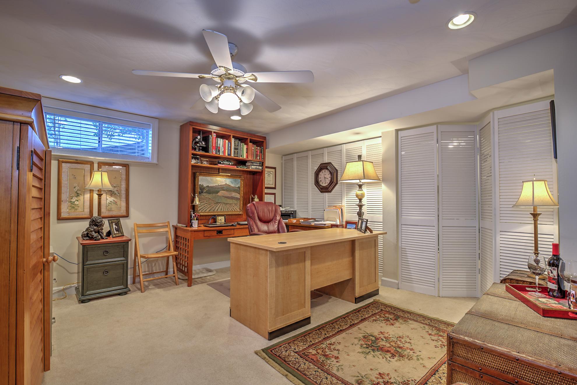 246 McIntosh Road Roanoke, VA 24019 - Photo 36 of 41 LowerRm1