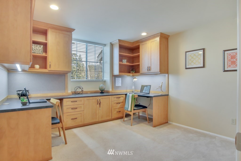 5053 Northeast 23rd Street Renton, WA 98059 - Photo 17 of 23