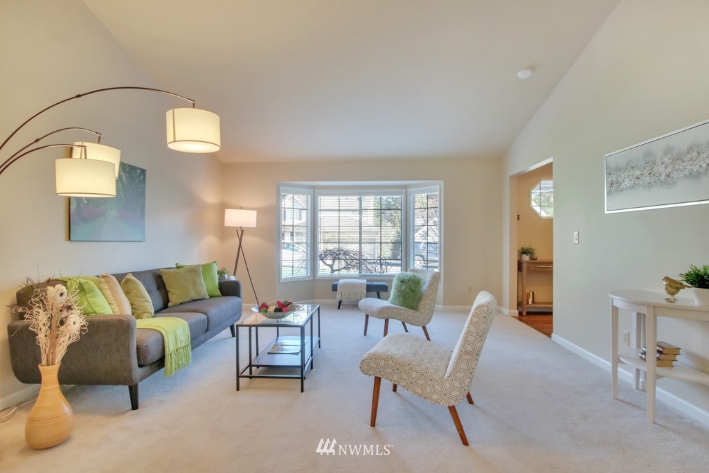 5053 Northeast 23rd Street Renton, WA 98059 - Photo 5 of 23