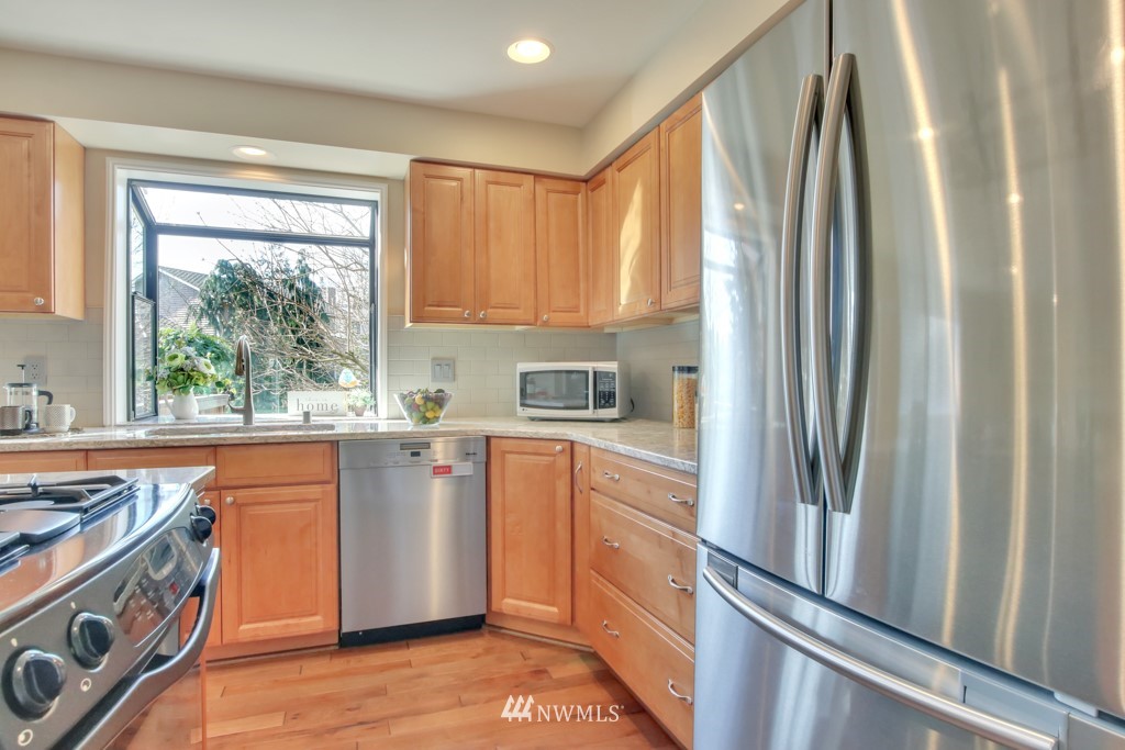 5053 Northeast 23rd Street Renton, WA 98059 - Photo 7 of 23