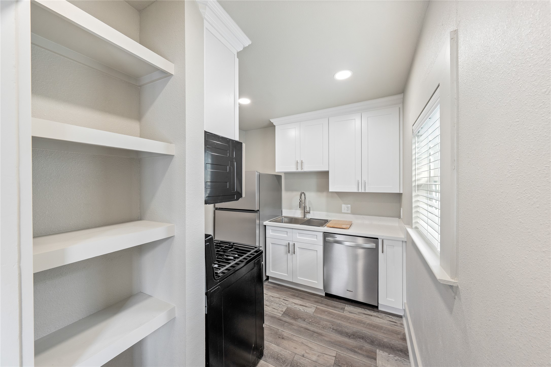 211 North Milby Street, Unit 4 Houston, TX 77003 - Photo 6 of 16 Kitchen