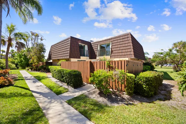 $234,500 | 6136 Southeast Riverboat Drive, Stuart, FL 34997