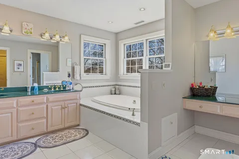 $1,295,000 | 53 A Oakridge Drive, Westbrook, CT 06498