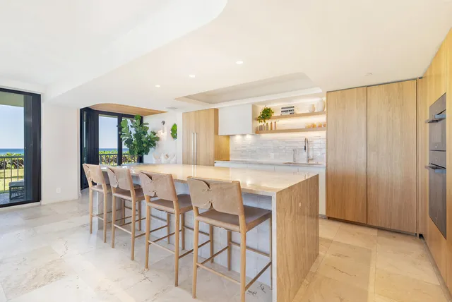 $4,950,000 | 3170 South Ocean Boulevard, Unit 203S, Palm Beach, FL 33480