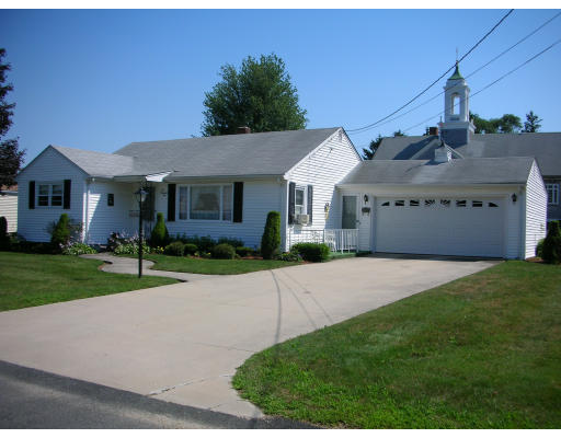 110 Ralph Chapman Road Swansea, MA 02777 - Photo 1 of 9 Gallery Image 1