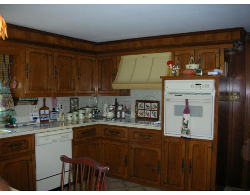 110 Ralph Chapman Road Swansea, MA 02777 - Photo 3 of 9 Gallery Image 3
