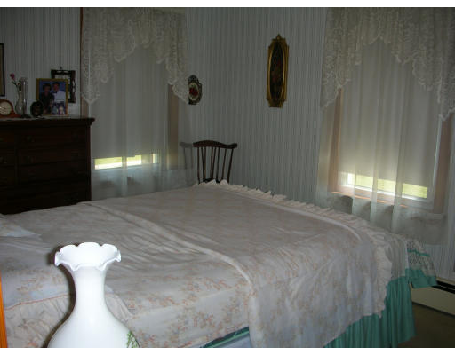 110 Ralph Chapman Road Swansea, MA 02777 - Photo 6 of 9 Gallery Image 6