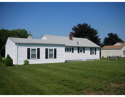 110 Ralph Chapman Road Swansea, MA 02777 - Photo 8 of 9 Gallery Image 8