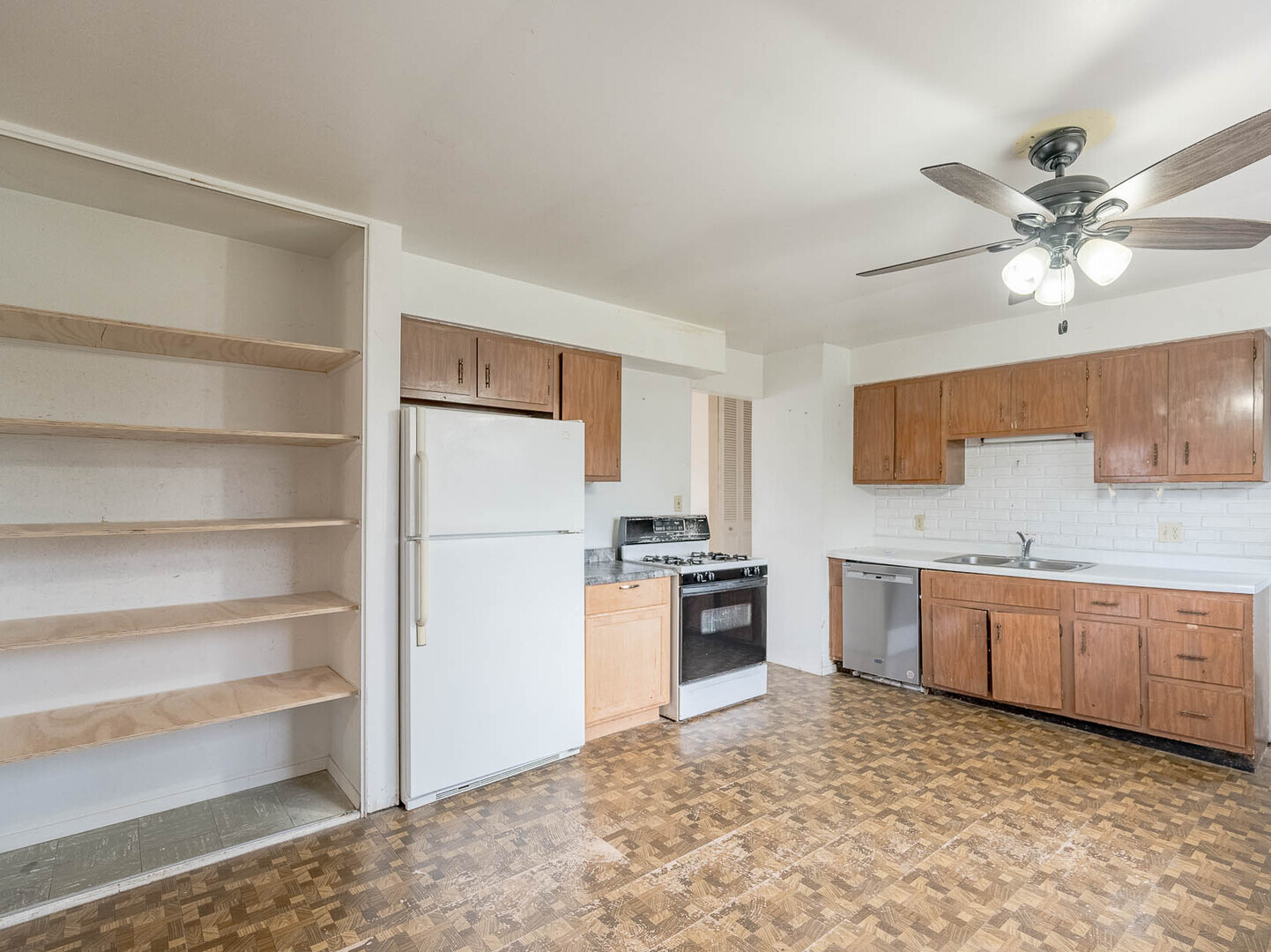 74 Paddock Street Montgomery, IL 60538 - Photo 3 of 11