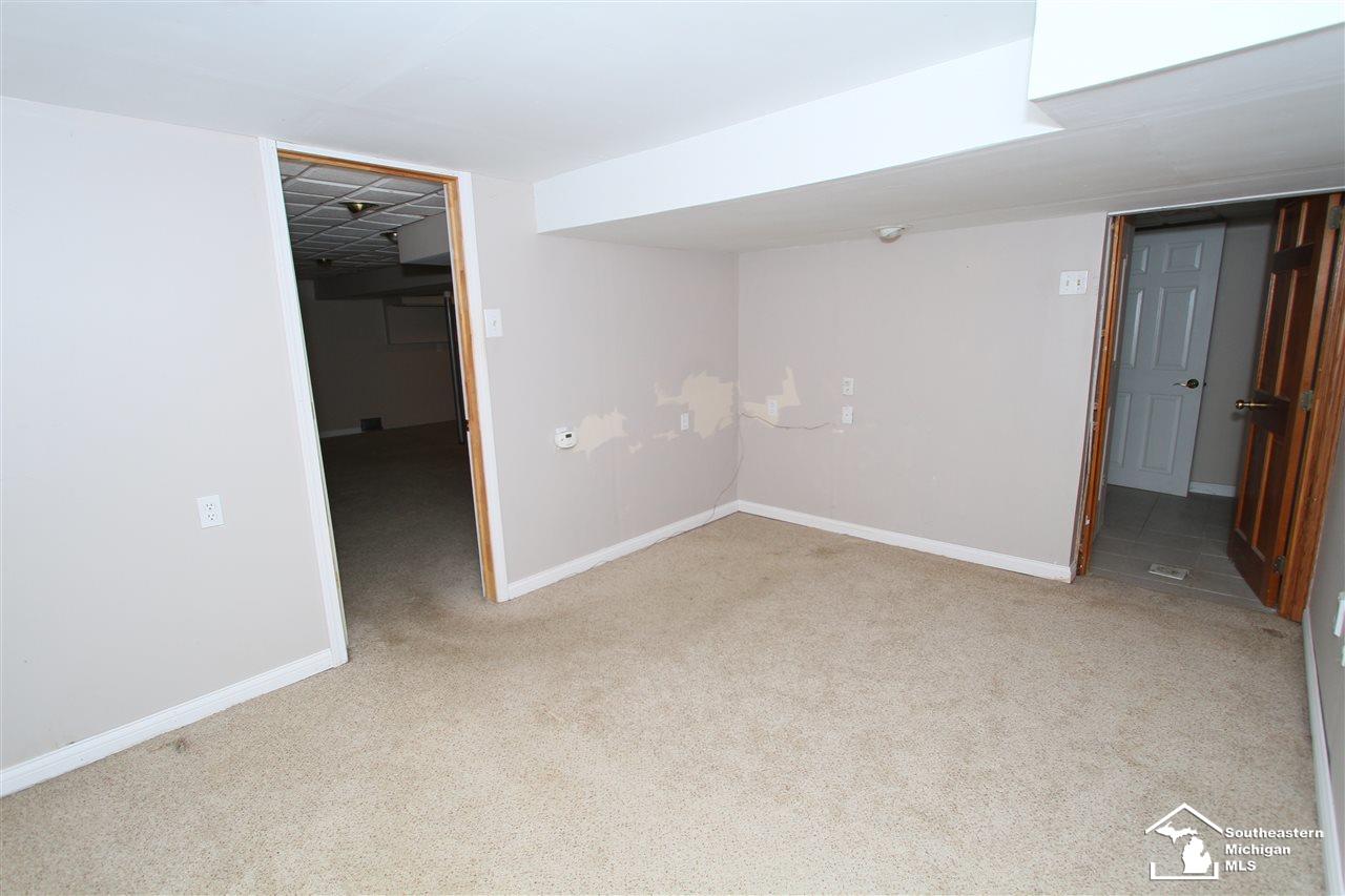 220 Ruff Drive Monroe, MI 48162 - Photo 32 of 40