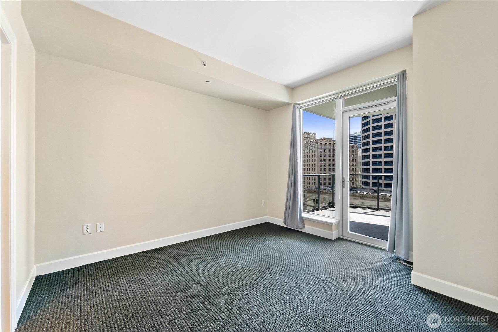 1920 4th Avenue, Unit 907 Seattle, WA 98101 - Photo 8 of 36
