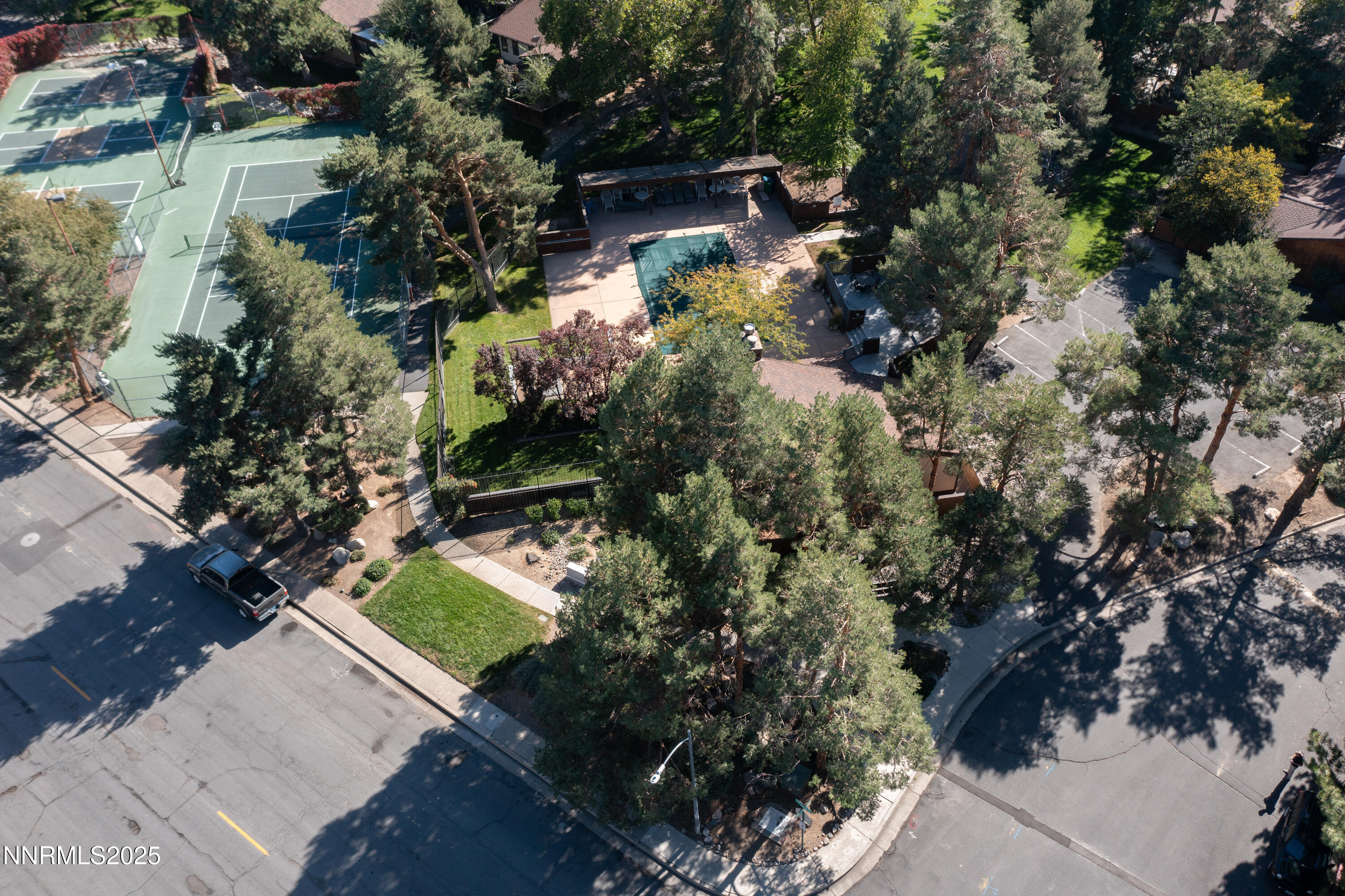 320 West Riverview Circle Reno, NV 89509 - Photo 34 of 47 Tennis Court