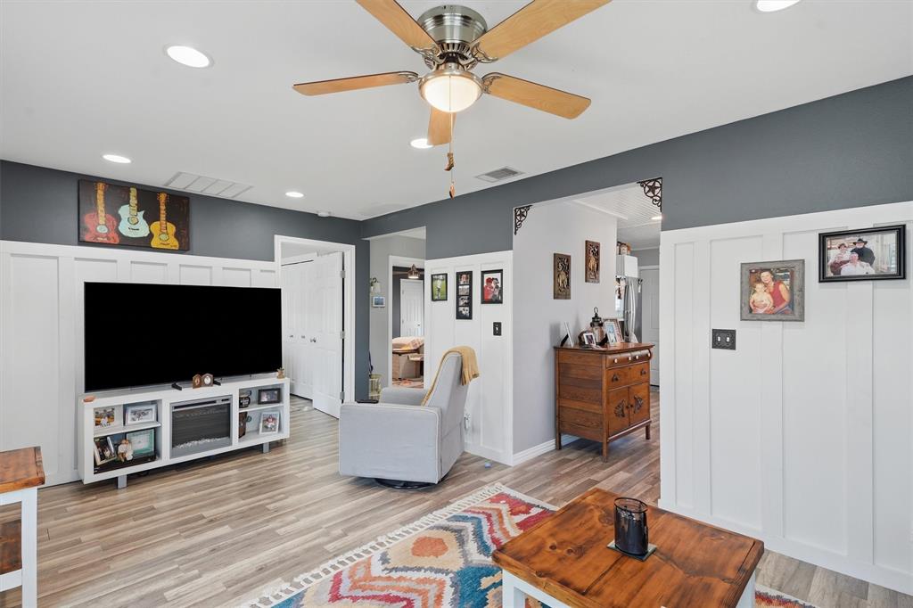 201 Spring Valley Azle, TX 76020 - Photo 9 of 37 Gallery Image 9