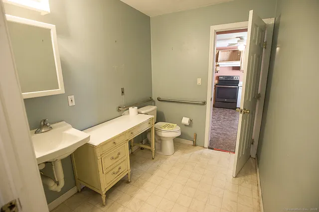 $750,000 | 685 Kent Road, New Milford, CT 06755