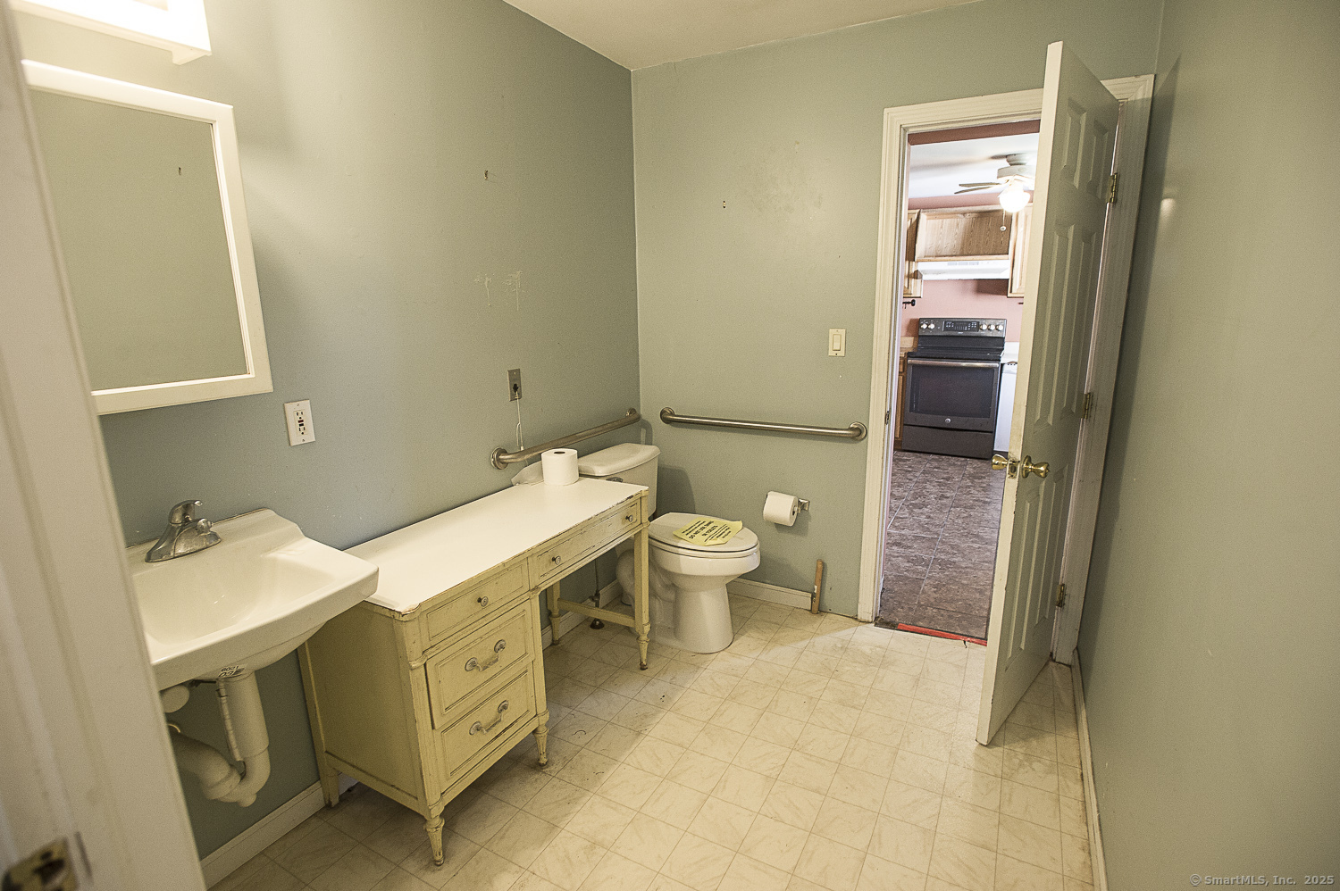 685 Kent Road New Milford, CT 06755 - Photo 34 of 34 a bathroom with a sink and a mirror