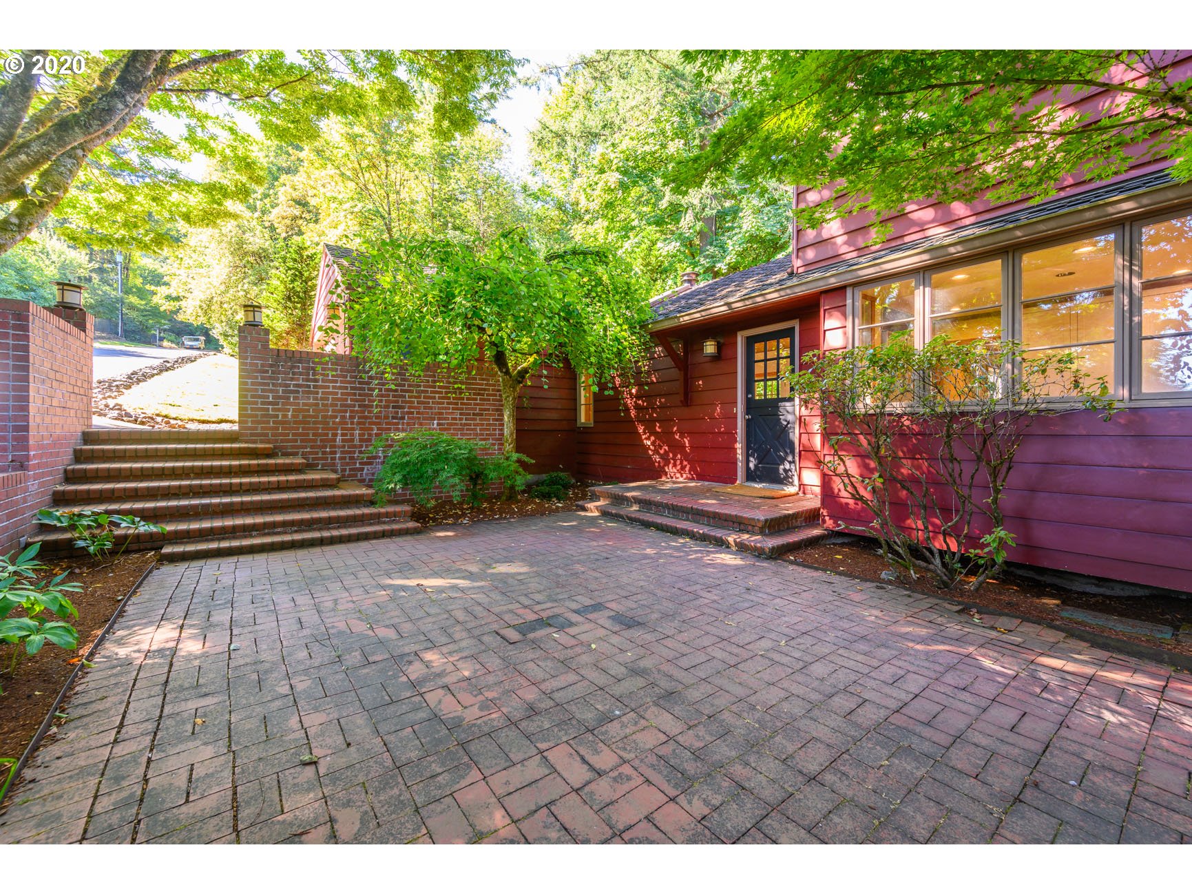 737 Northwest Spring Avenue Portland, OR 97229 - Photo 2 of 32
