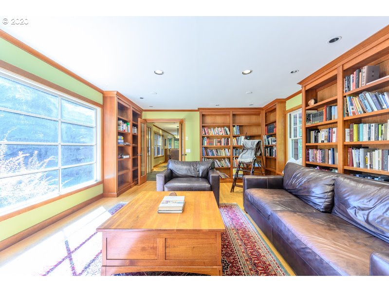 737 Northwest Spring Avenue Portland, OR 97229 - Photo 11 of 32