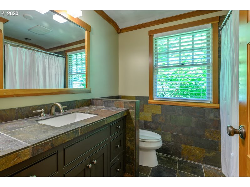 737 Northwest Spring Avenue Portland, OR 97229 - Photo 20 of 32