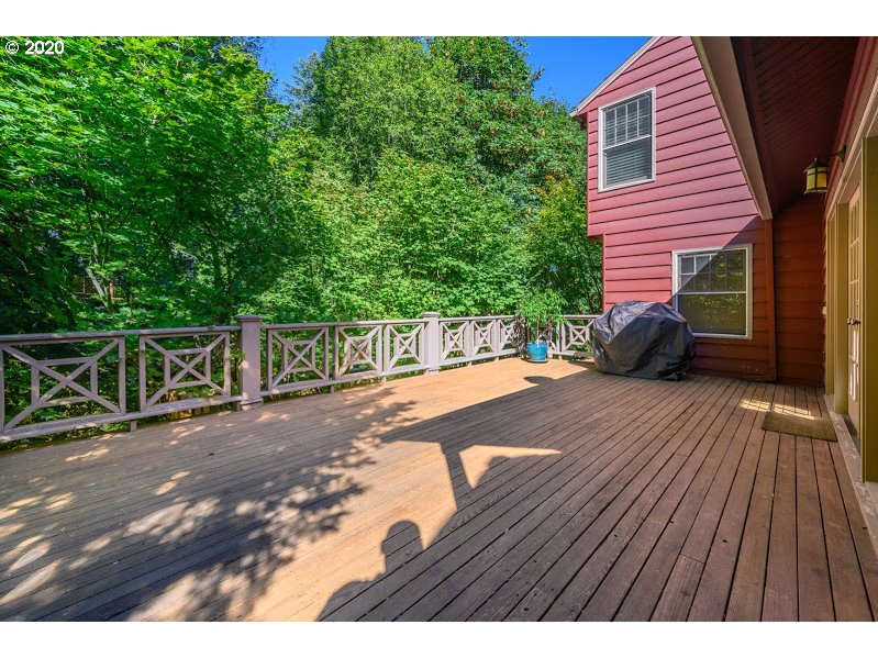 737 Northwest Spring Avenue Portland, OR 97229 - Photo 3 of 32
