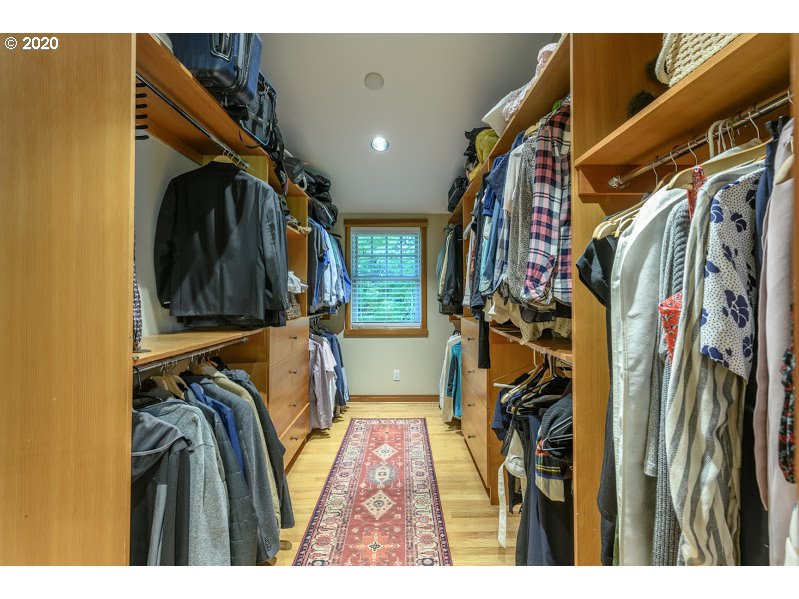737 Northwest Spring Avenue Portland, OR 97229 - Photo 23 of 32