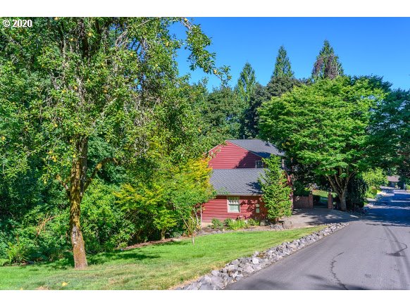 737 Northwest Spring Avenue Portland, OR 97229 - Photo 4 of 32