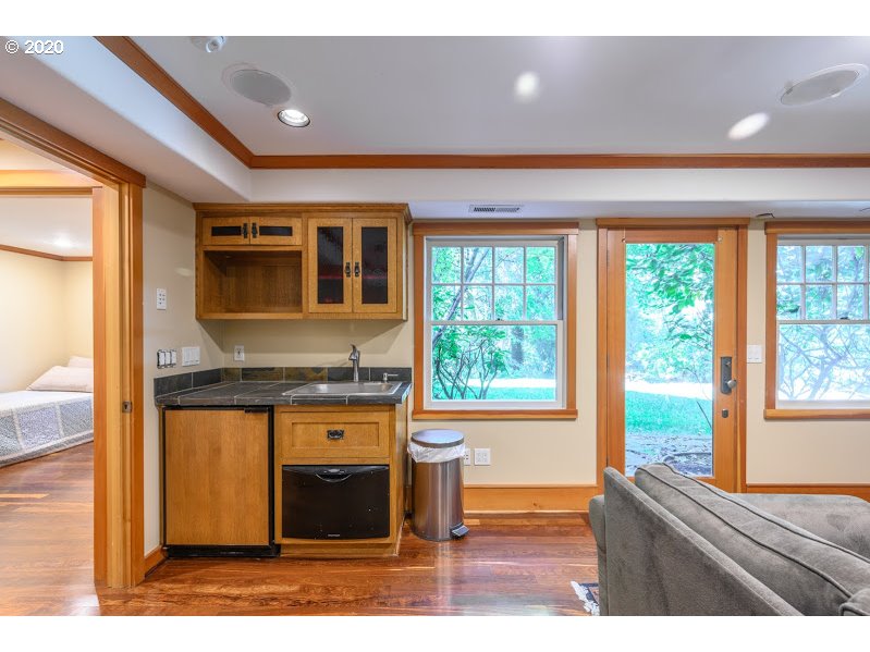 737 Northwest Spring Avenue Portland, OR 97229 - Photo 31 of 32