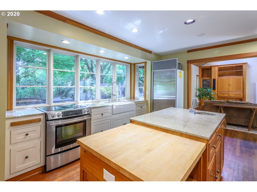 737 Northwest Spring Avenue Portland, OR 97229 - Photo 7 of 32