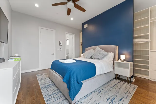 $6,000 | 2437 West Jackson Boulevard, Chicago, IL 60612