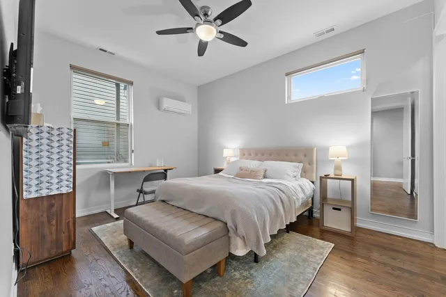 $6,000 | 2437 West Jackson Boulevard, Chicago, IL 60612