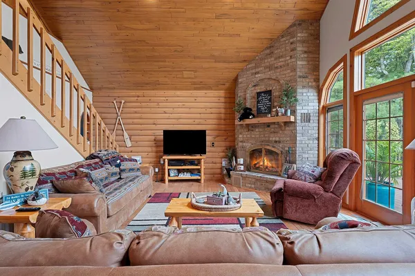 $1,075,000 | W1029 Highway Vv Keshena Wi 54135, Keshena, WI 54135