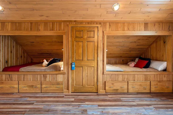 $1,075,000 | W1029 Highway Vv Keshena Wi 54135, Keshena, WI 54135