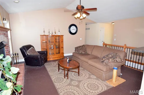 $370,000 | 1440 Cortez Drive, Hillsboro, MO 63050