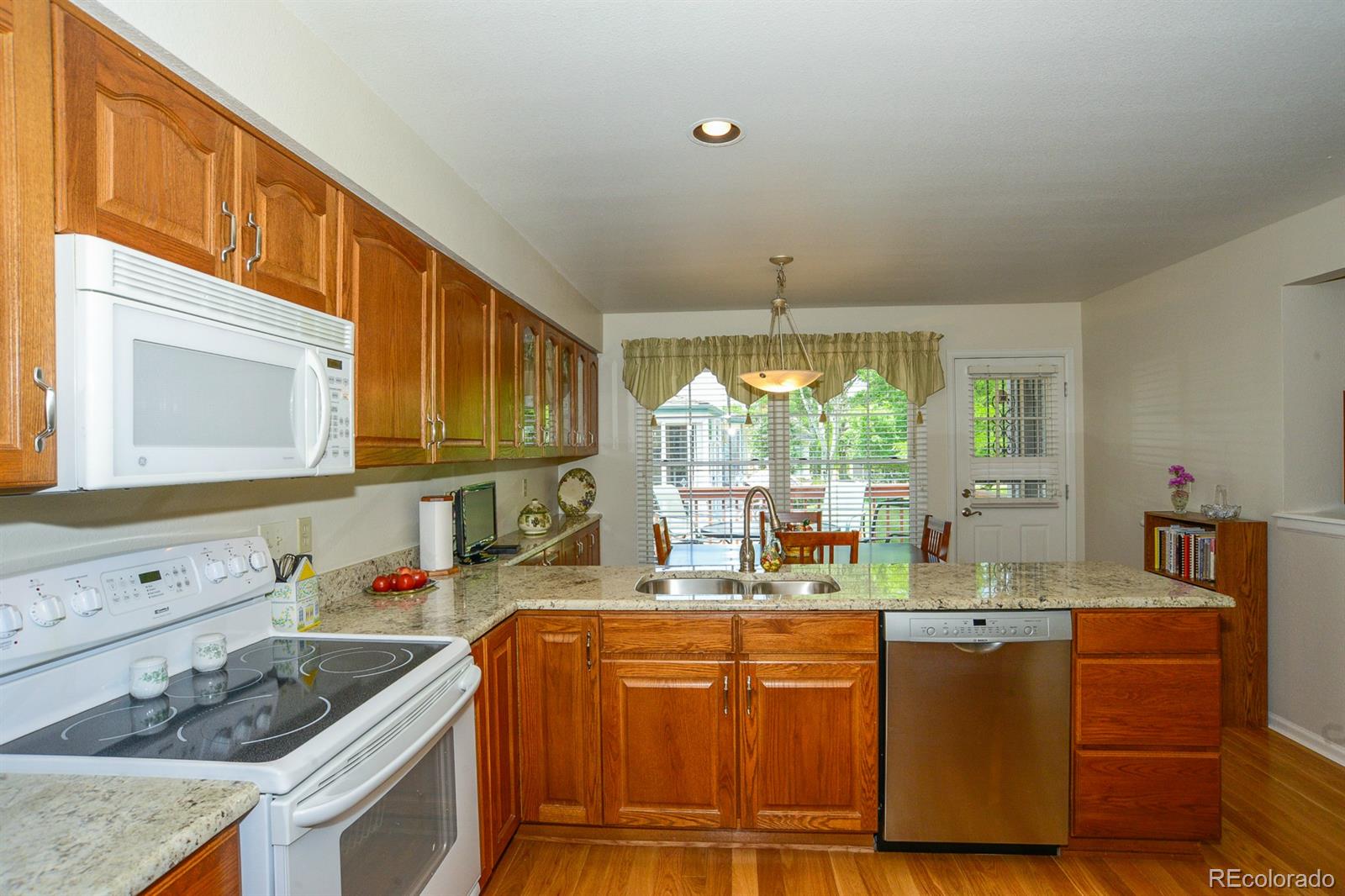 9027 Greenspointe Lane Highlands Ranch, CO 80130 - Photo 11 of 32