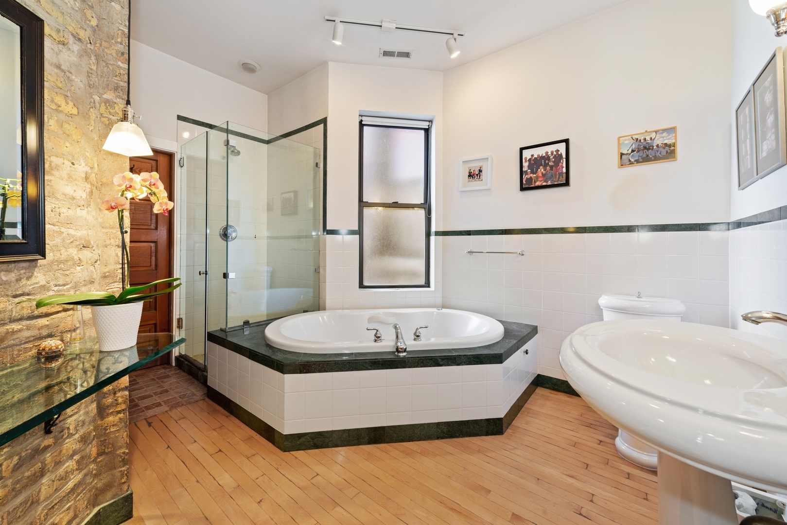 Undisclosed Address Chicago, IL 60614 - Photo 8 of 15