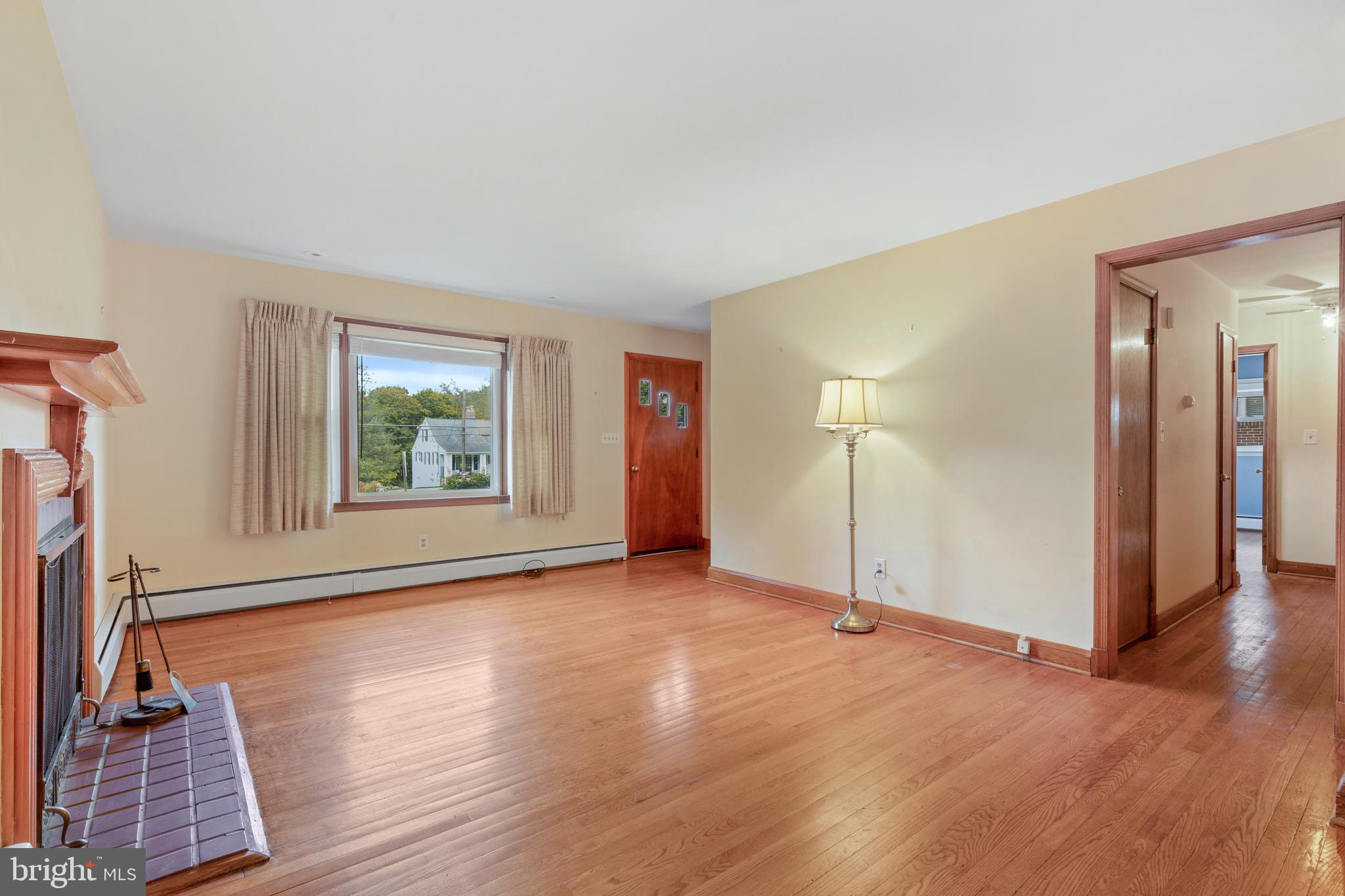 14914 Falls Road Reisterstown, MD 21136 - Photo 6 of 44 Hardwood floors throughout first floor