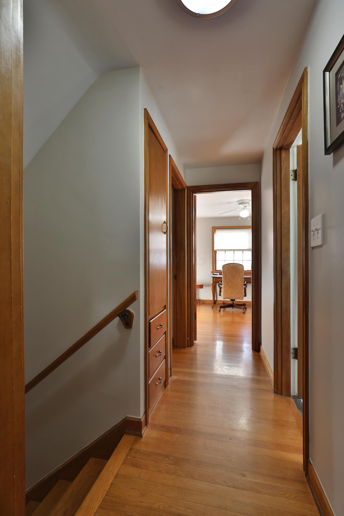 207 West Cooke Road Columbus, OH 43214 - Photo 15 of 33 207-W-Cooke-15