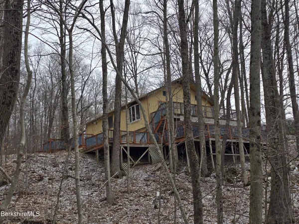$225,000 | 14 East Road, Stephentown, NY 12168