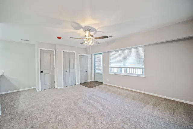 $1,695 | 5 South Virginia Road, Unit 6, Crystal Lake, IL 60014