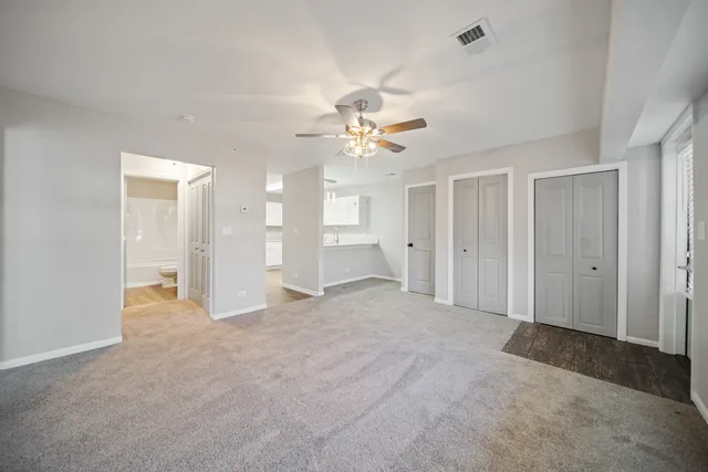 $1,695 | 5 South Virginia Road, Unit 6, Crystal Lake, IL 60014